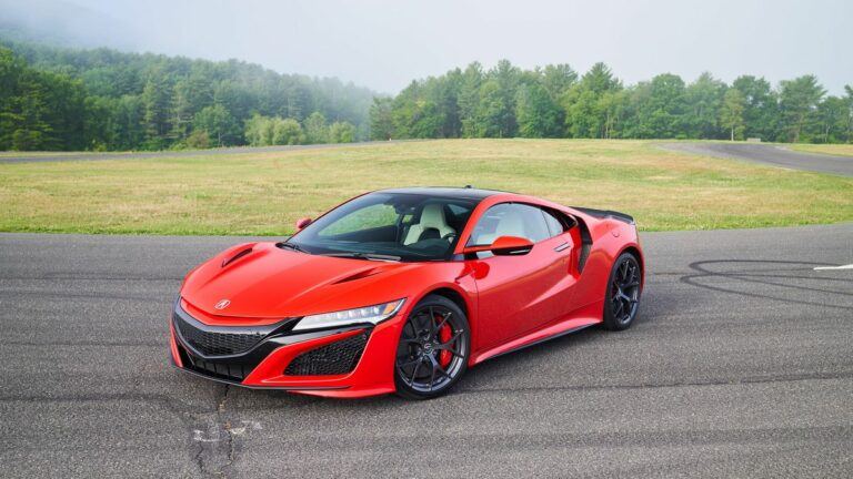 Why Is The Acura NSX A Largely Forgotten Supercar